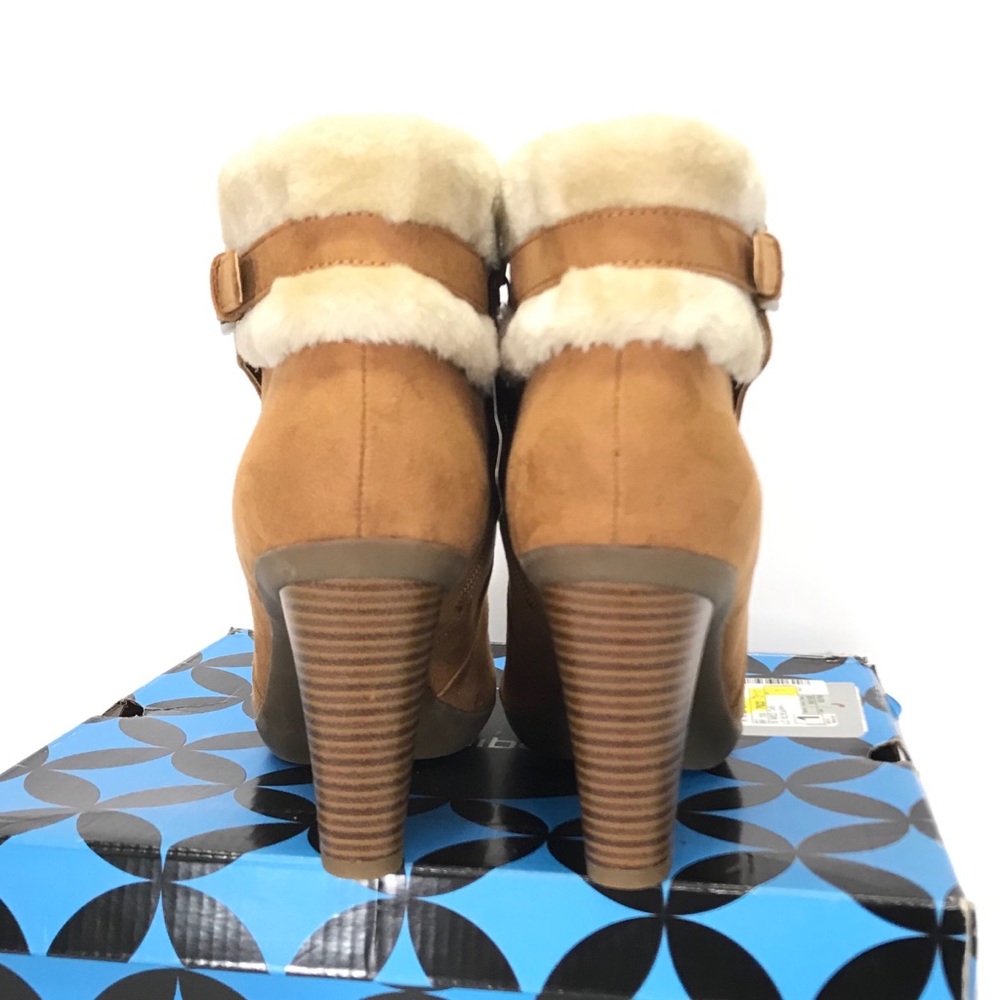 NIB Liz Claiborne Scrappy Heeled Ankle Booties - Picture 9 of 16